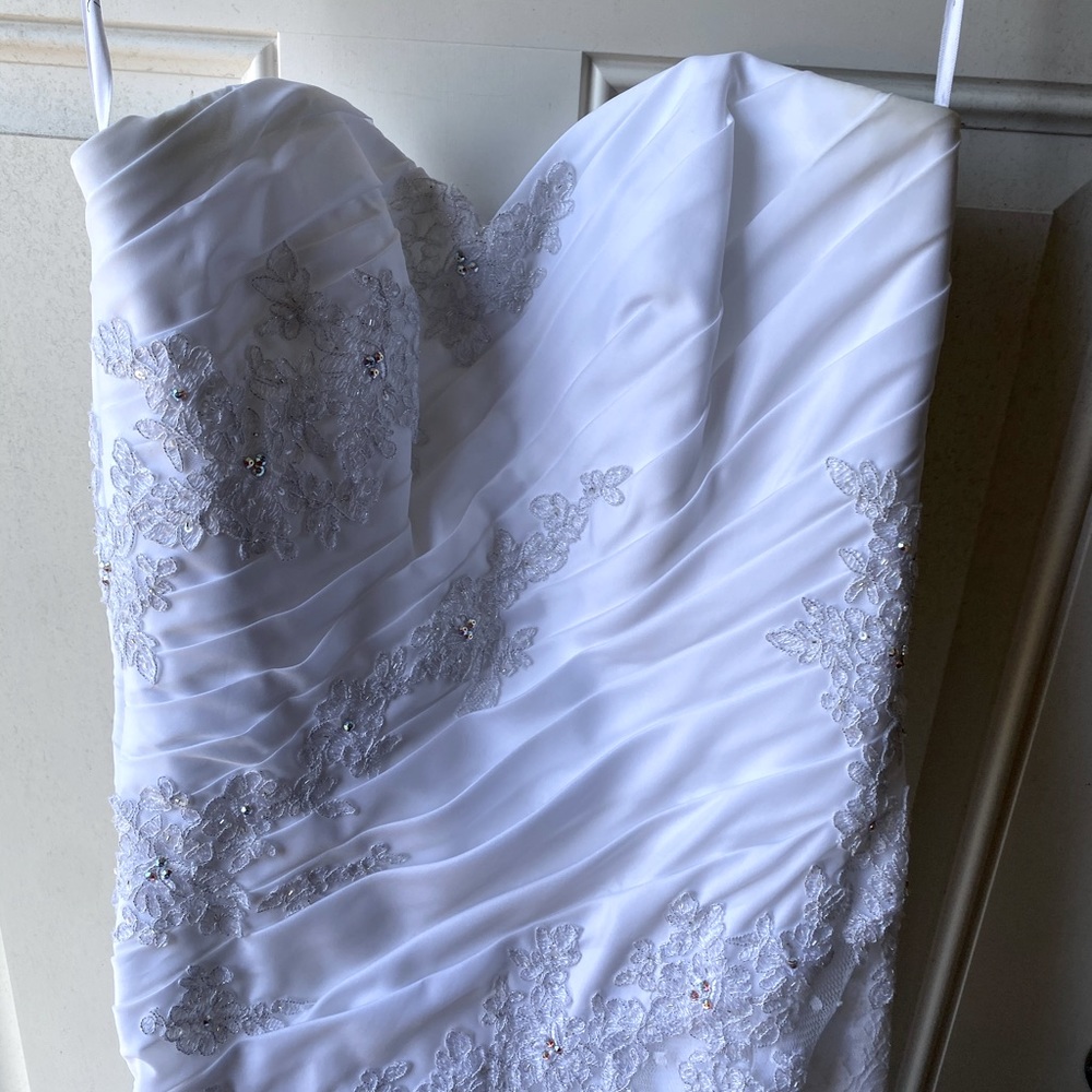 Pre owned Wedding dress